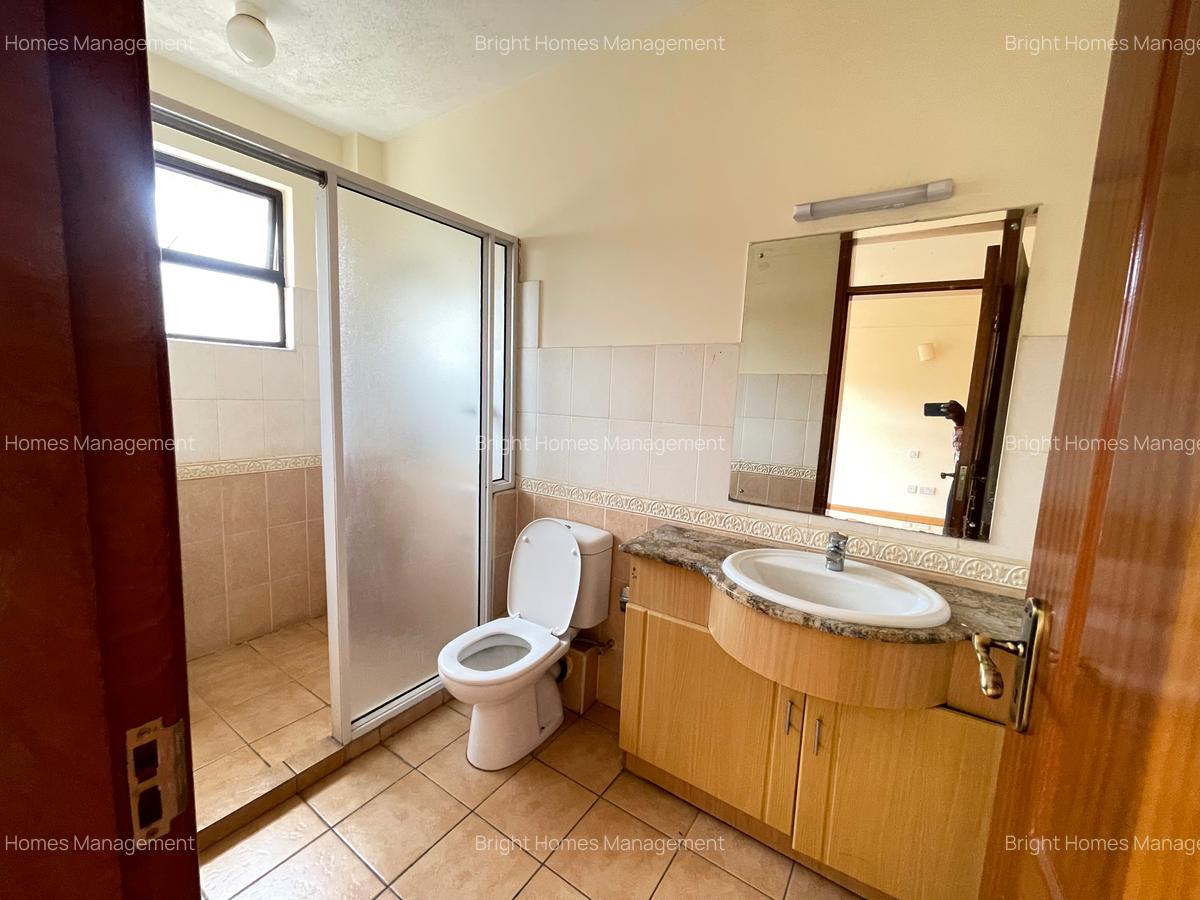 4 Bed Apartment with En Suite in Kilimani - 13
