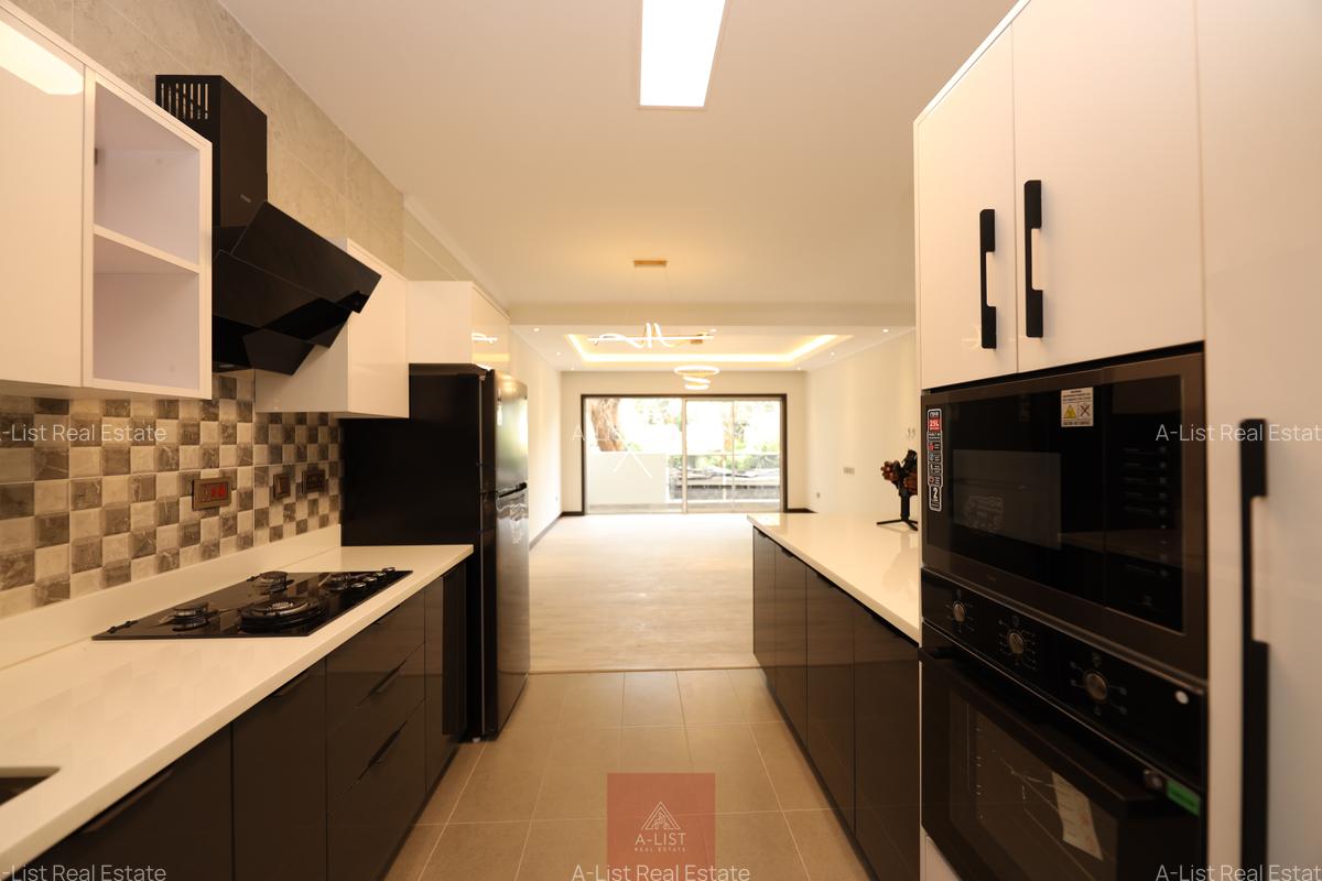 2 Bed Apartment with En Suite at Riverside - 2