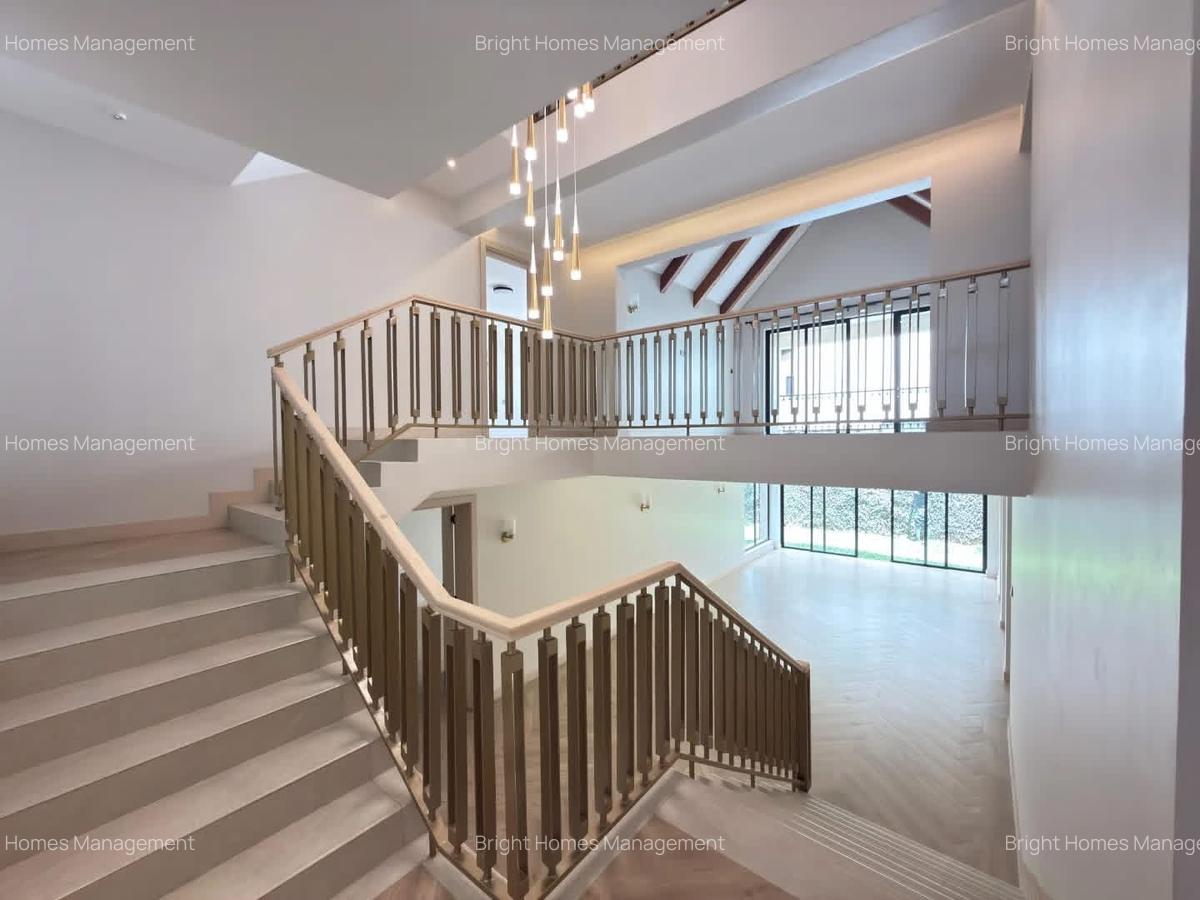 5 Bed Townhouse with En Suite in Lavington - 6