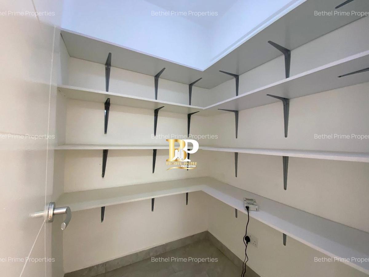 3 Bed Apartment with En Suite in Lavington - 6