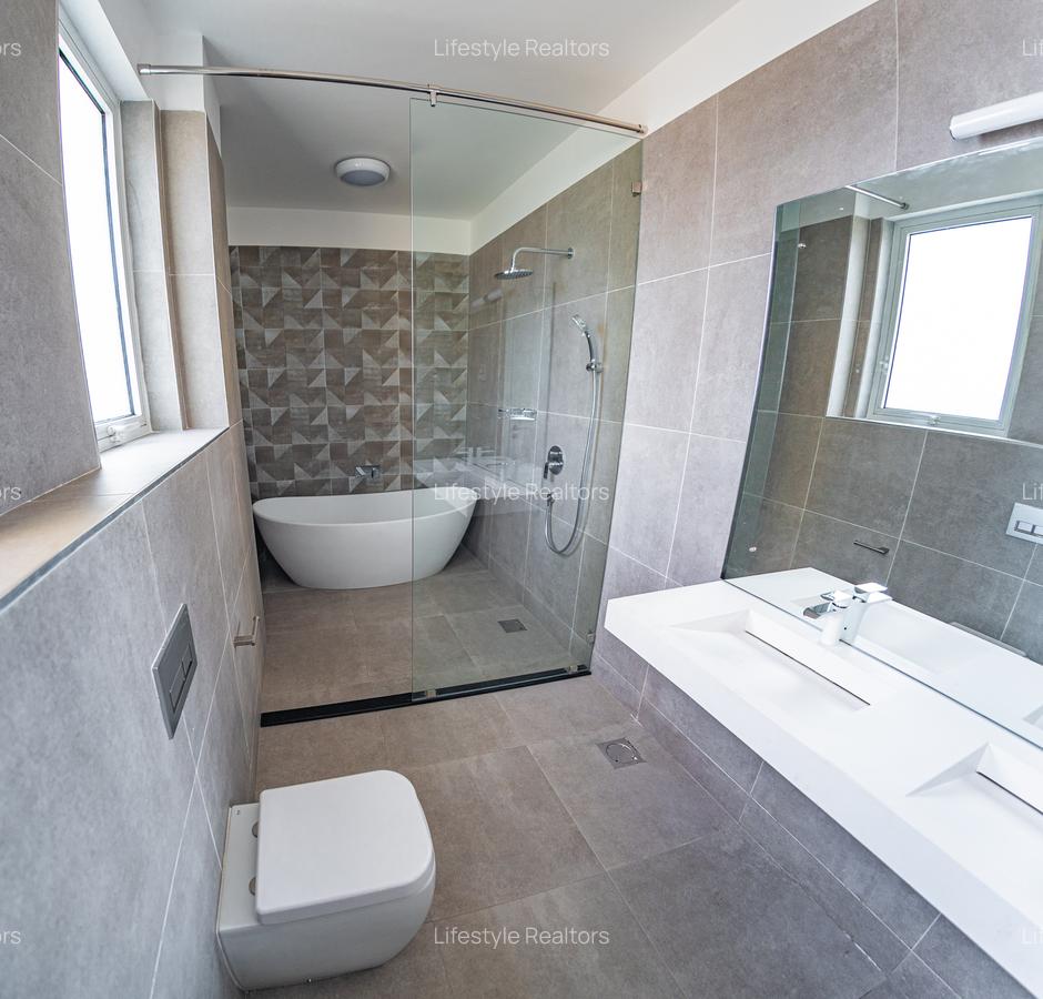 4 Bed Townhouse with En Suite at Kabasiran Avenue - 11