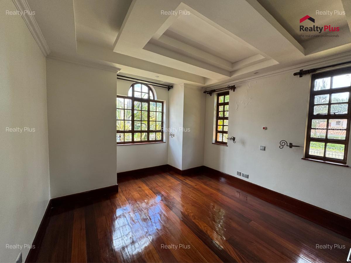 5 Bed Townhouse with En Suite in Runda - 6