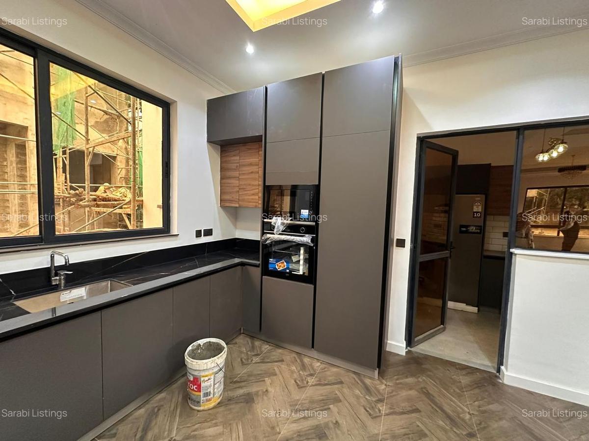 4 Bed Townhouse with En Suite in Lavington - 12