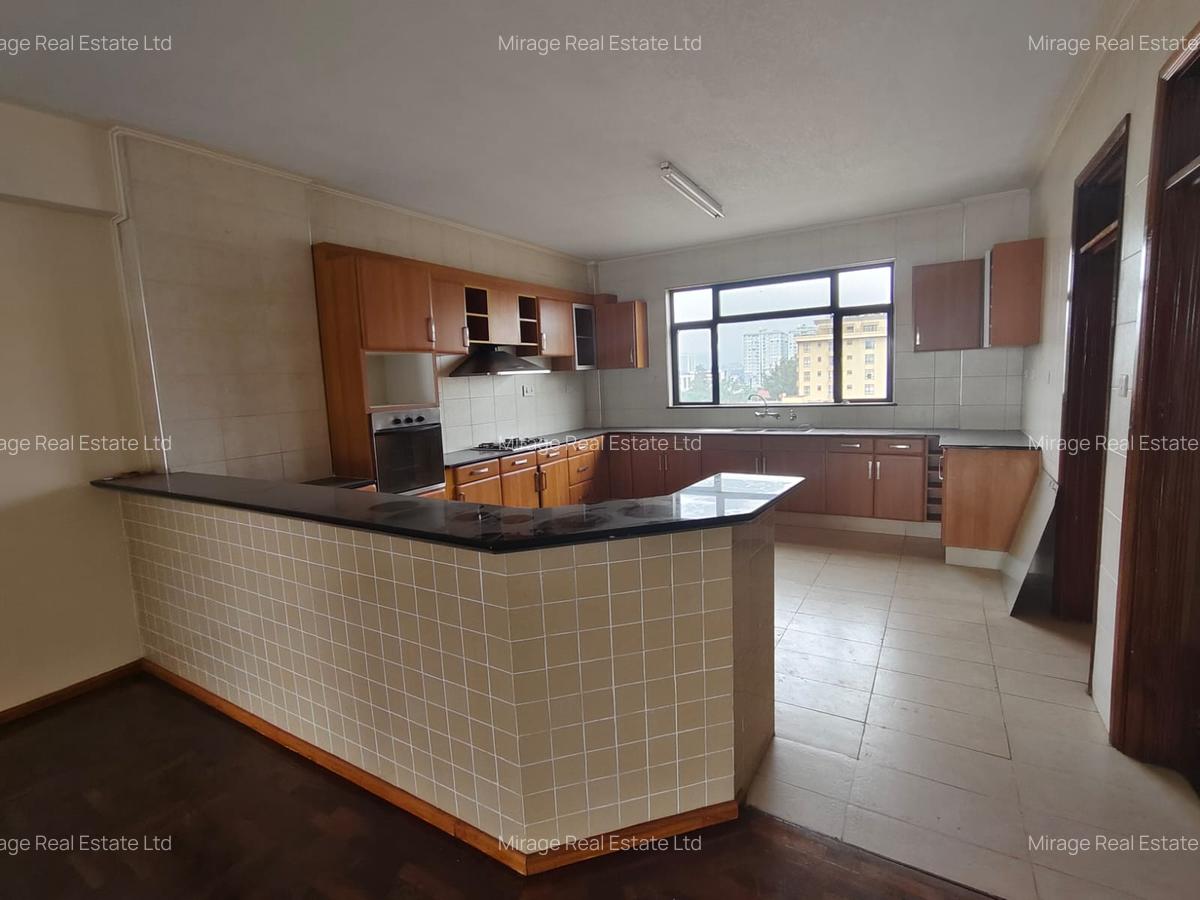 3 Bed Apartment with En Suite in Kilimani - 19