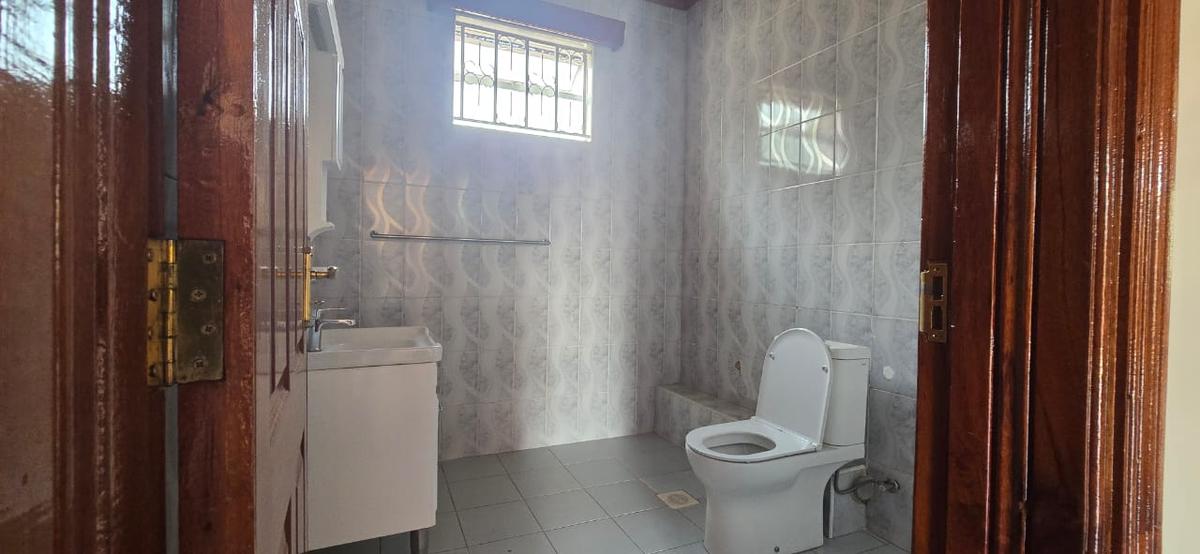 3 Bed House with En Suite in Runda - 5