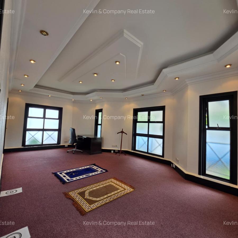 297 ft² Commercial Property with Service Charge Included in Kilimani - 1