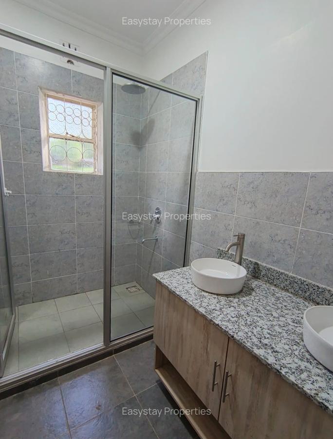 4 Bed House with En Suite in Kitisuru - 9