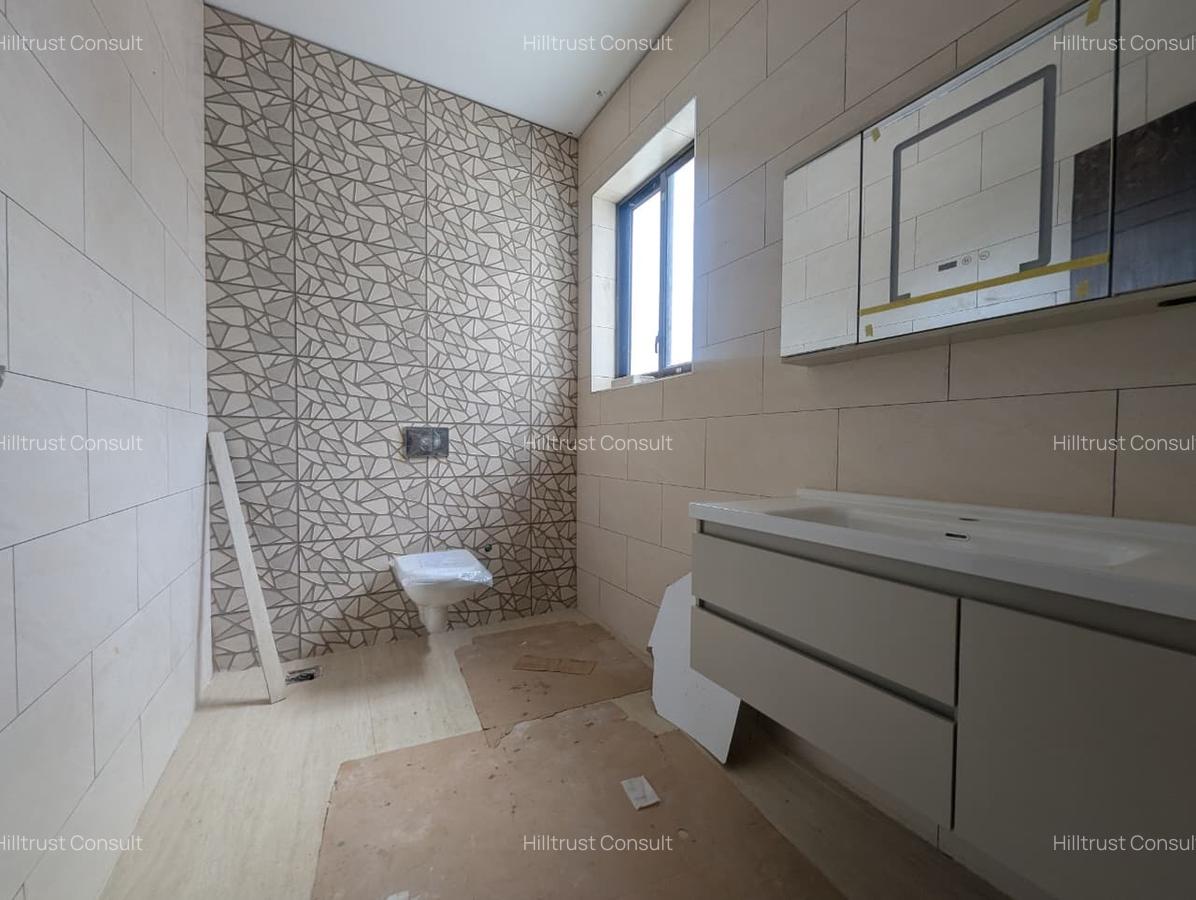 5 Bed House with En Suite at Kyuna Rise - 5