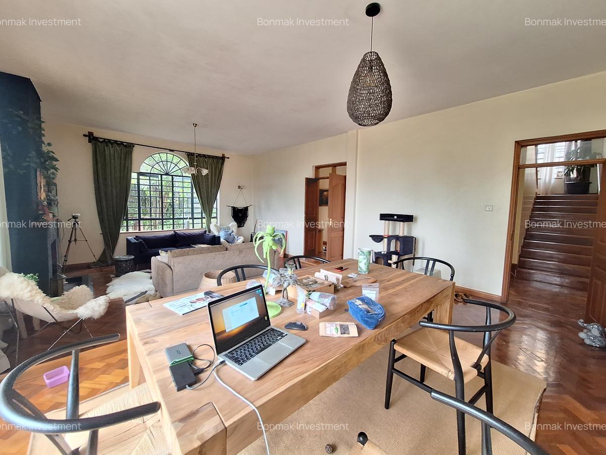 4 Bed Townhouse with En Suite at Isk - 15