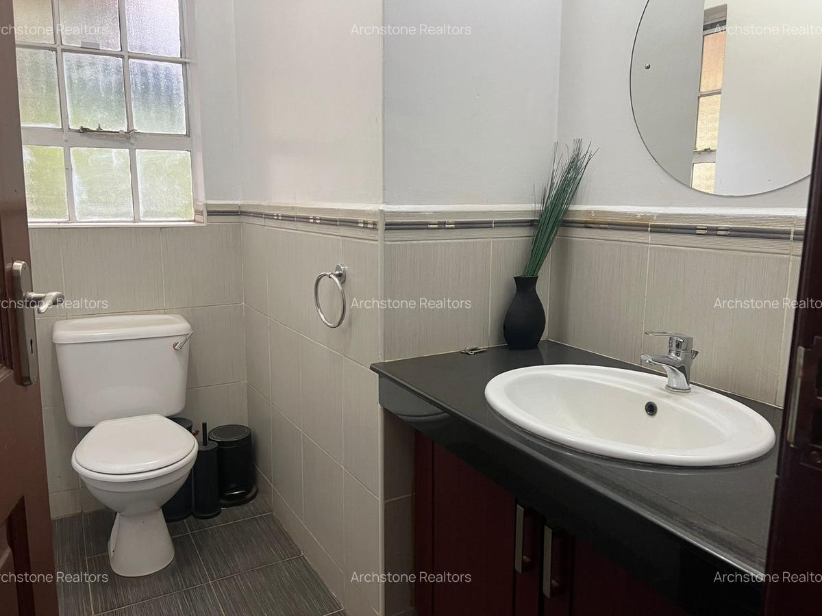 5 Bed Townhouse with En Suite in Rosslyn - 13