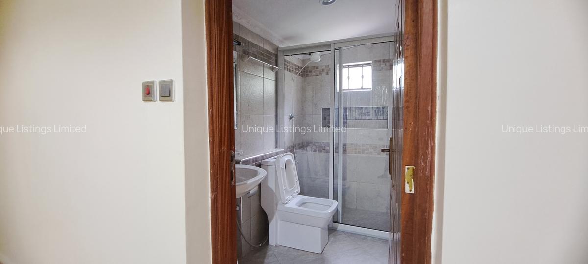 2 Bed House with Garden in Lavington - 11