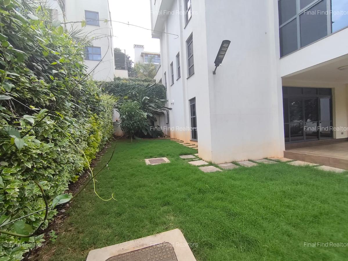 7 Bed Townhouse with En Suite in Nyari - 7