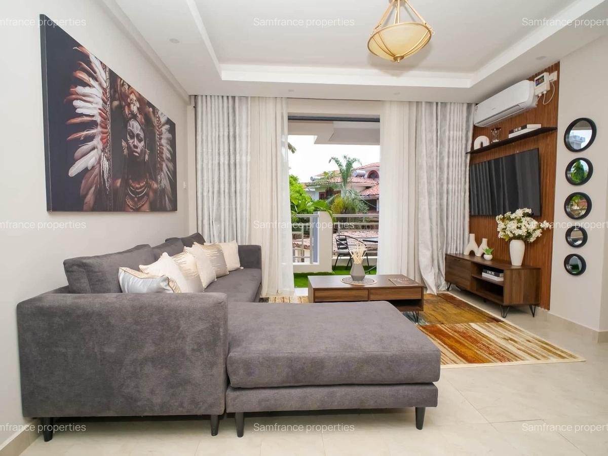 Serviced 2 Bed Apartment with En Suite at 1St Avanue - 5