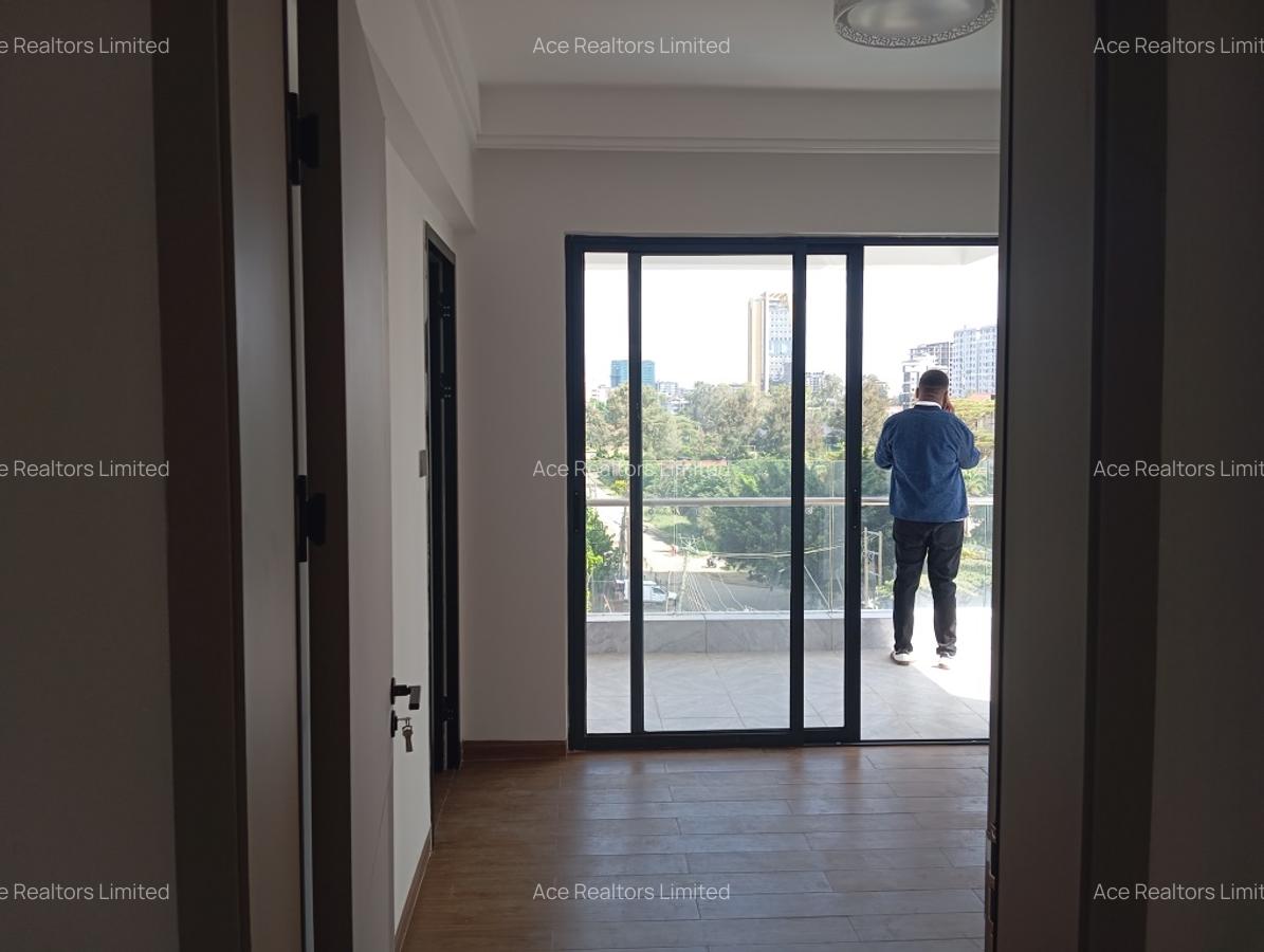 2 Bed Apartment with En Suite at Muringa Road - 10