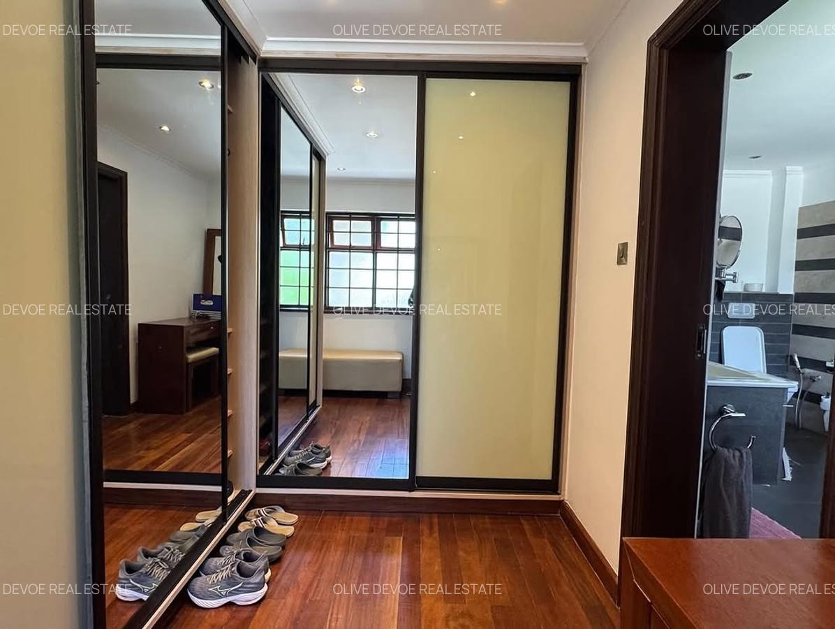 5 Bed Villa with En Suite in Runda - 14