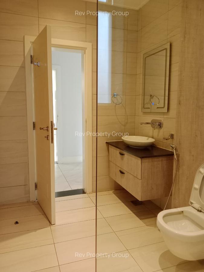 Serviced 3 Bed Apartment with En Suite in Westlands Area - 11