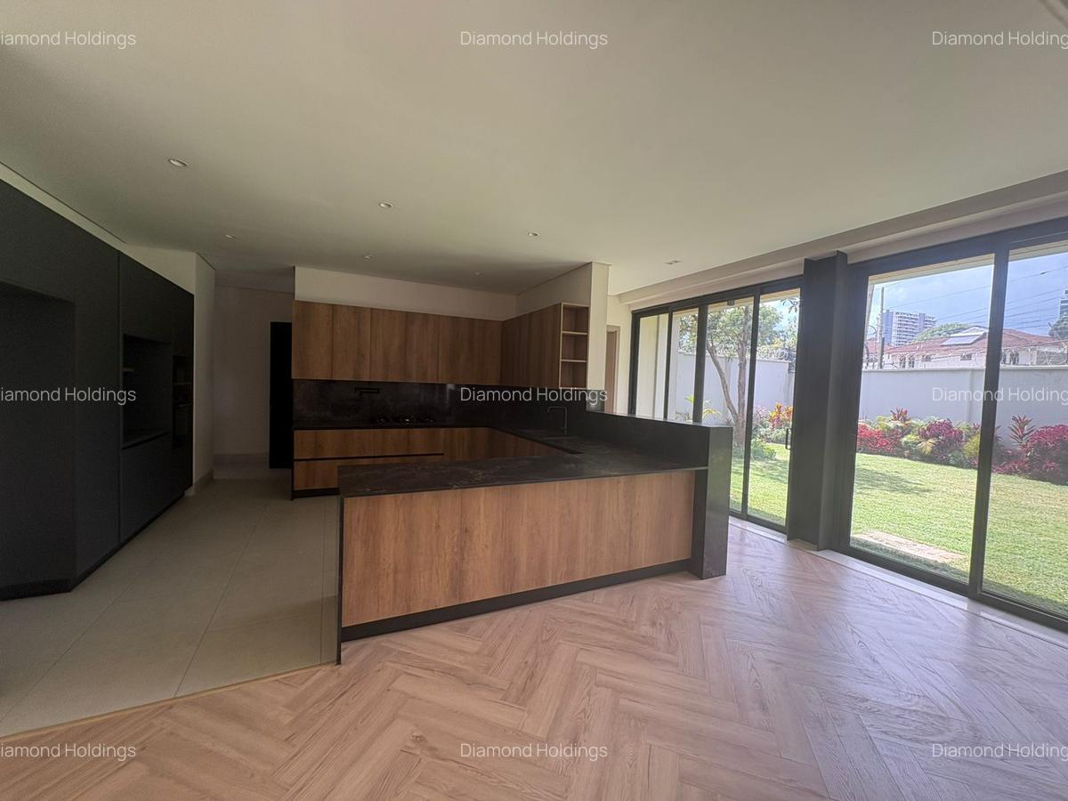 5 Bed Villa with En Suite at Westlands - 13