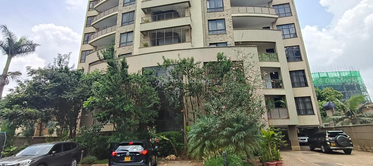 3 Bed Apartment with En Suite at Parklands - 9