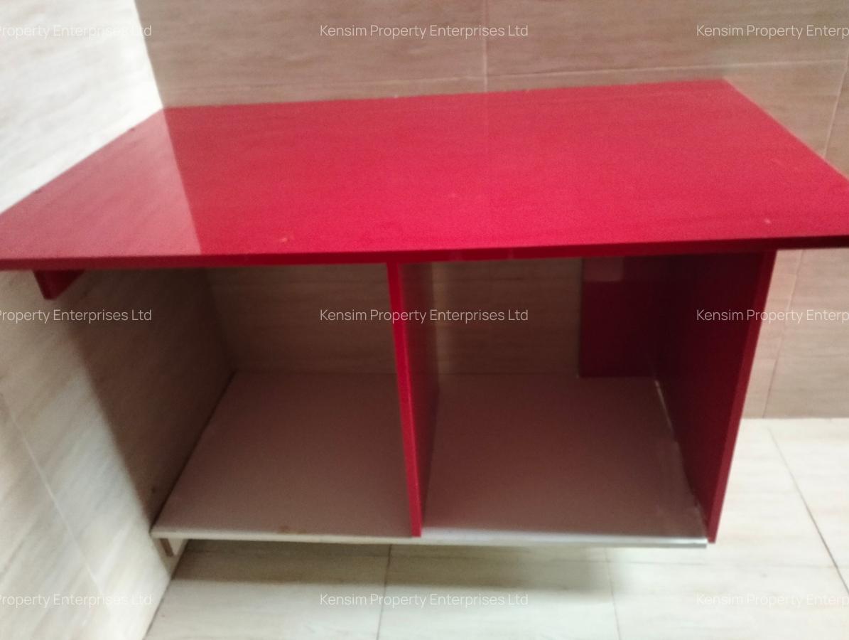 5 Bed Townhouse with En Suite in Lavington - 9