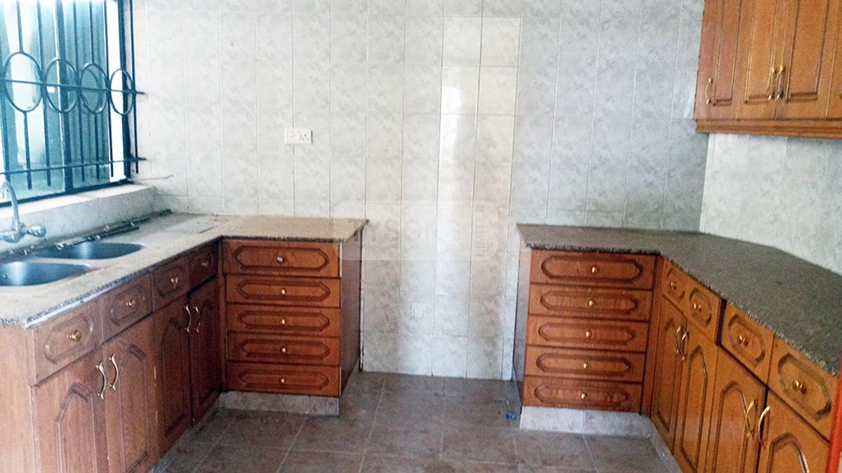 3 Bed Apartment with En Suite at Kilimani - 6