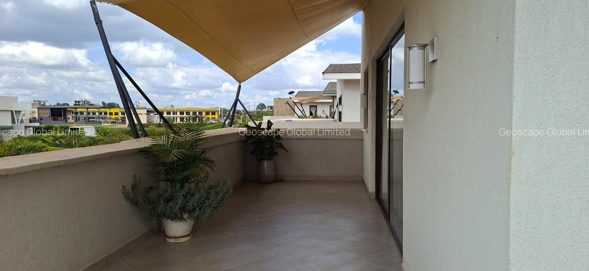4 Bed House with En Suite in Runda - 10