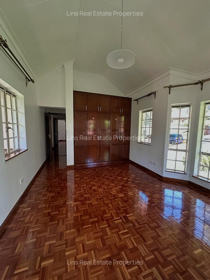 5 Bed Townhouse with En Suite in Rosslyn - 8