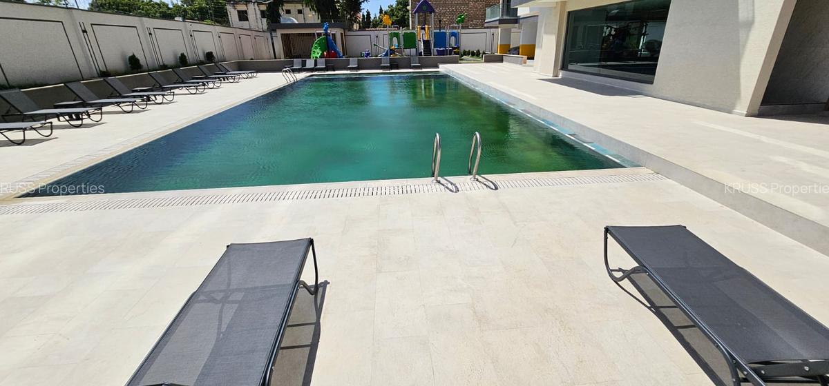 3 Bed Apartment with En Suite at As145 - 14