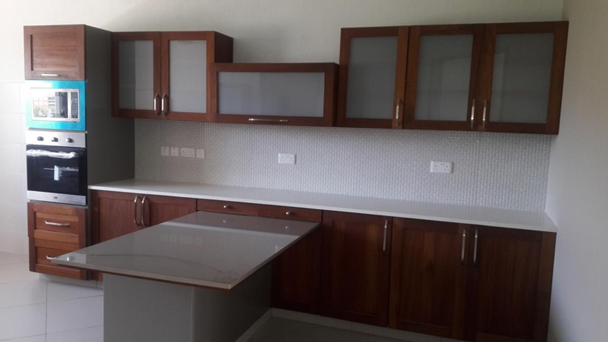 4 Bed Apartment with Swimming Pool in Nyali Area - 2