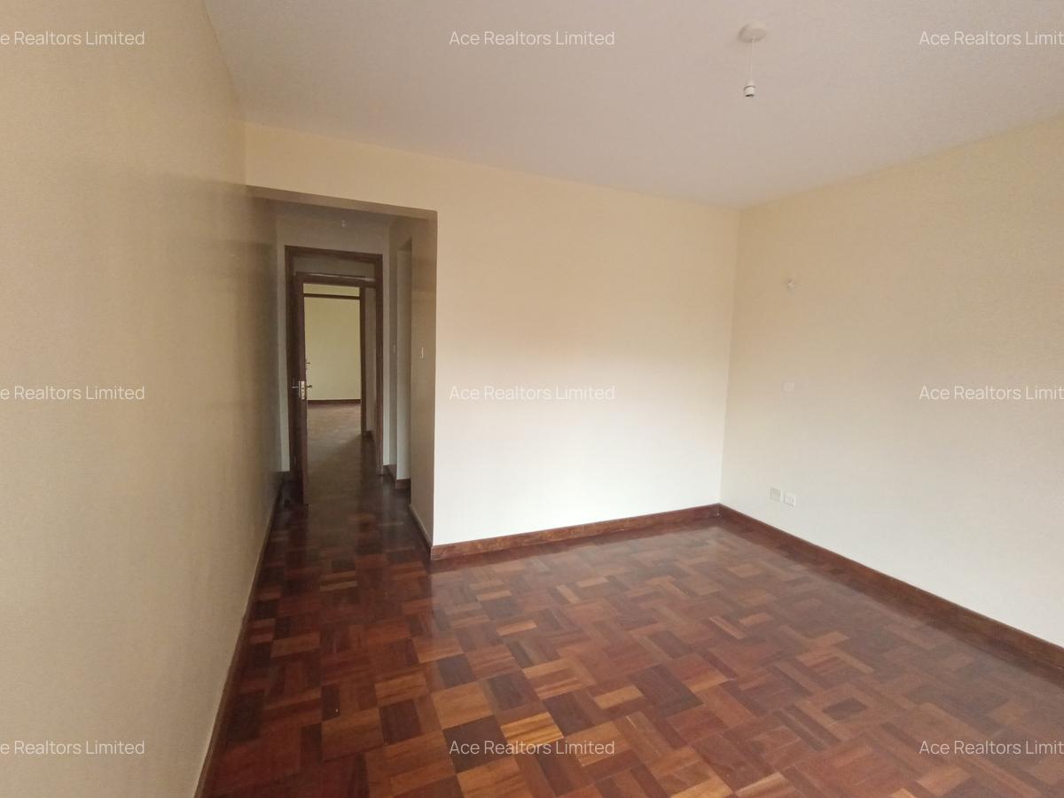 2 Bed Apartment with En Suite at Riverside Drive - 6