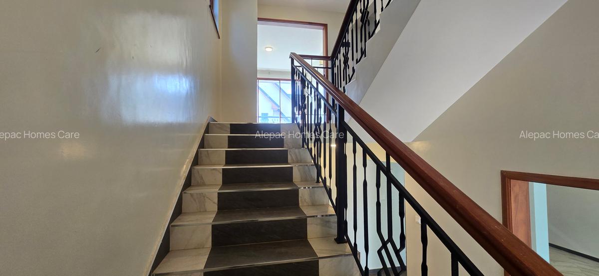 5 Bed Townhouse with En Suite at Eastern Bypass - 7