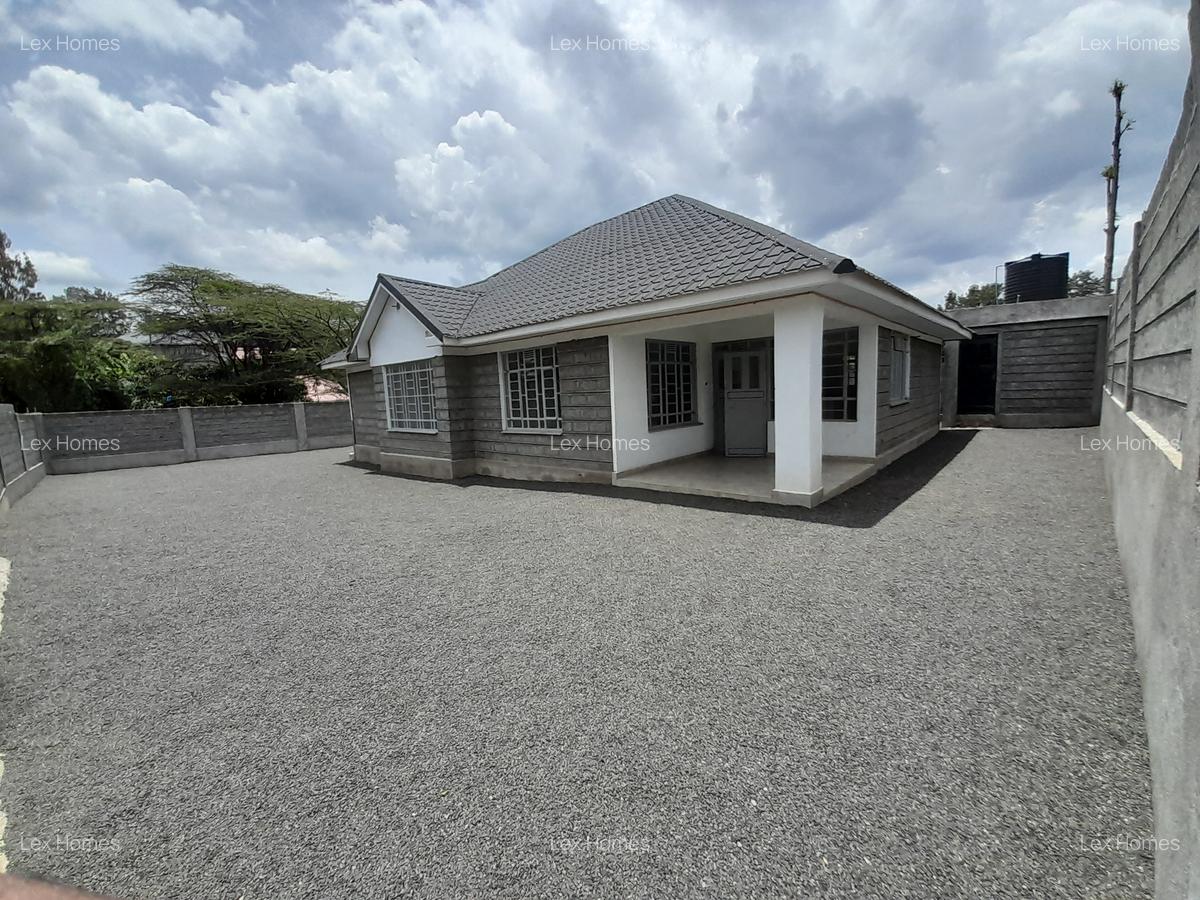 3 Bed House with En Suite at Rimpa - 1