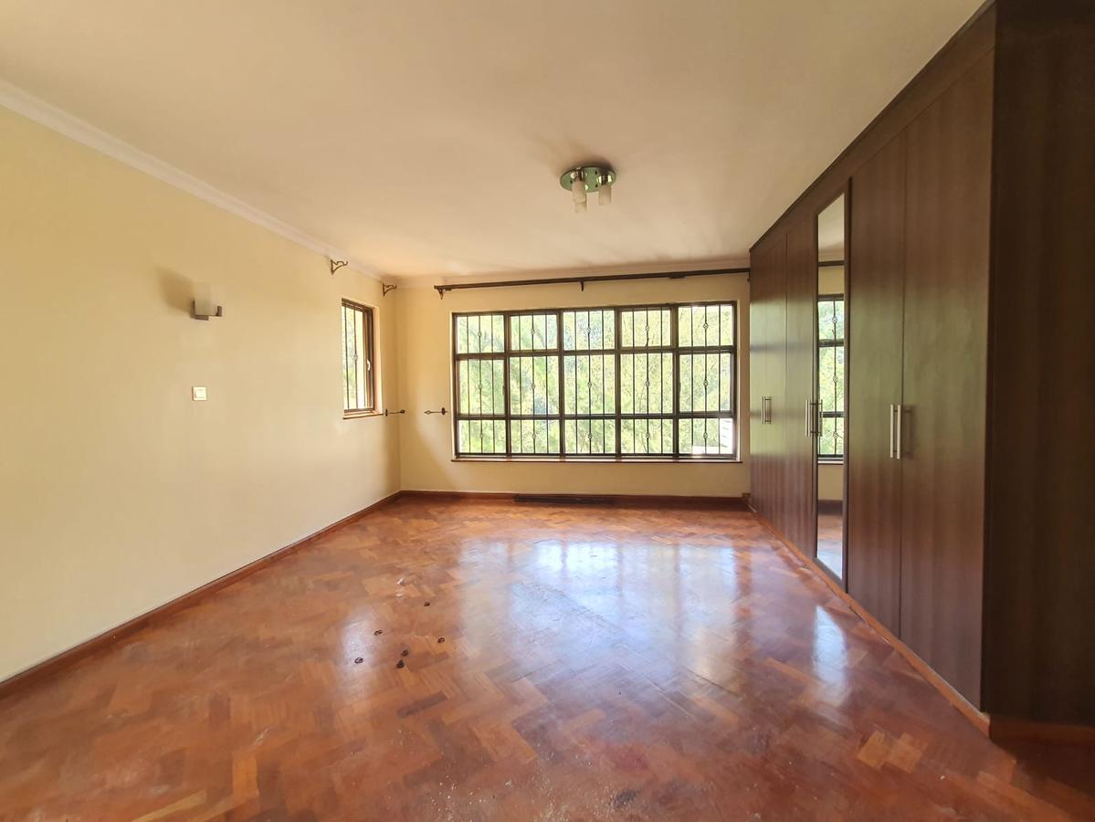6 Bed Villa with En Suite at Westlands - 14