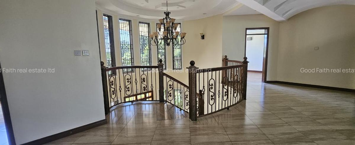 6 Bed House with En Suite in Runda - 18