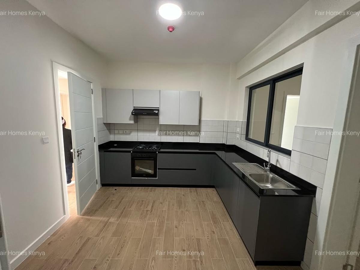 2 Bed Apartment with En Suite at Valley Arcade - 2