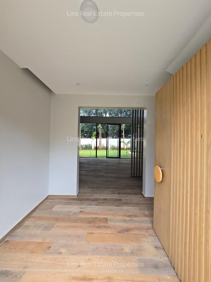 5 Bed Townhouse with En Suite in Runda - 6