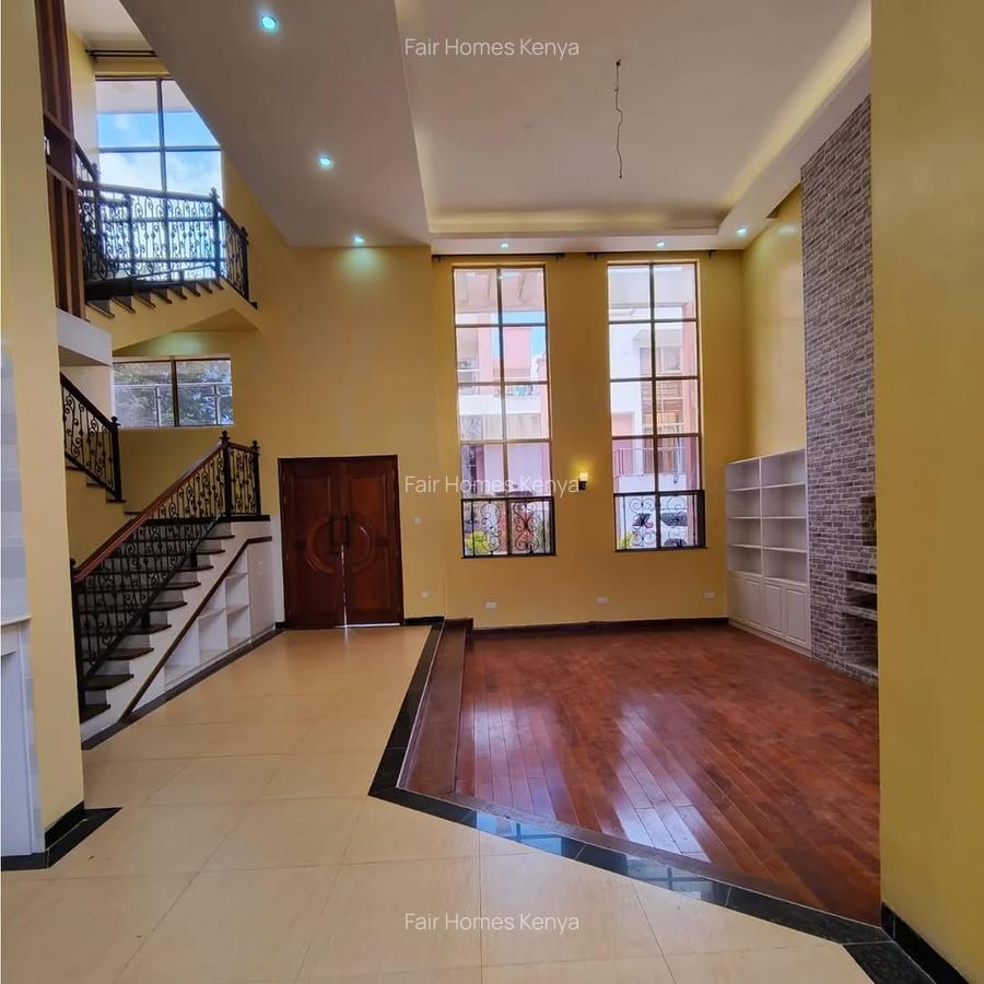 5 Bed Townhouse with En Suite at Chalbi Drive - 5