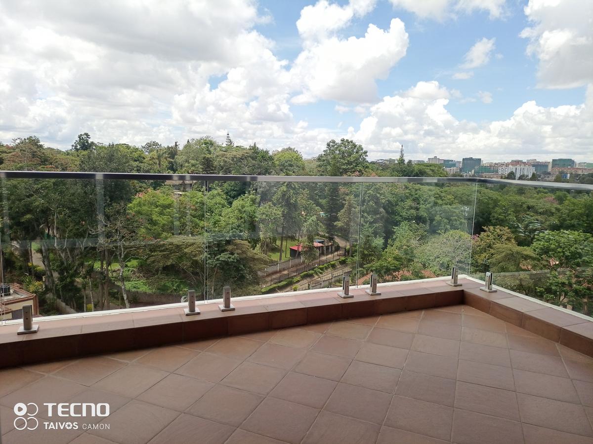 3 Bed Apartment with En Suite at 6Th Avenue - 18