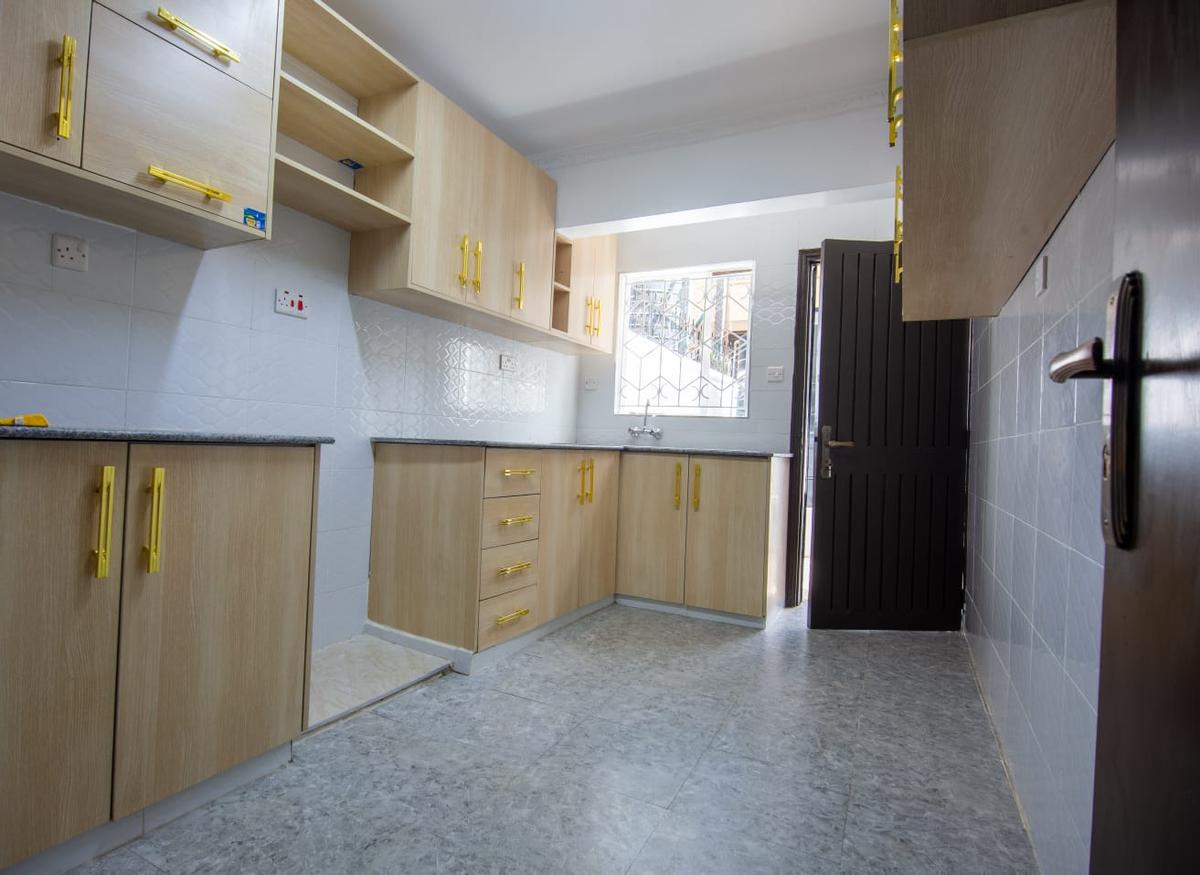 4 Bed Townhouse with En Suite in Lavington - 6