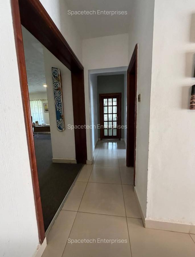 5 Bed House with En Suite in Gigiri - 14