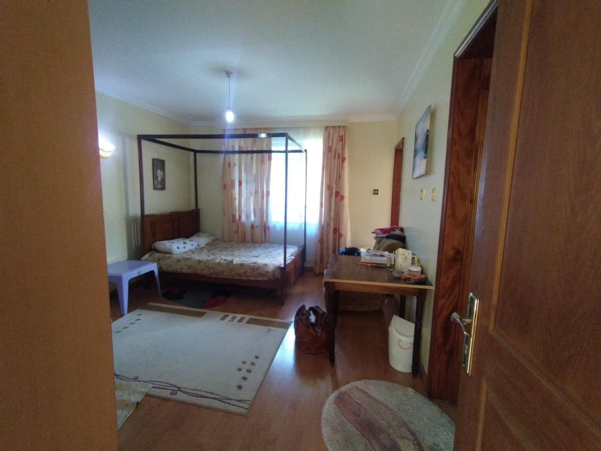 4 Bed Townhouse with En Suite at Owashika Rd - 18