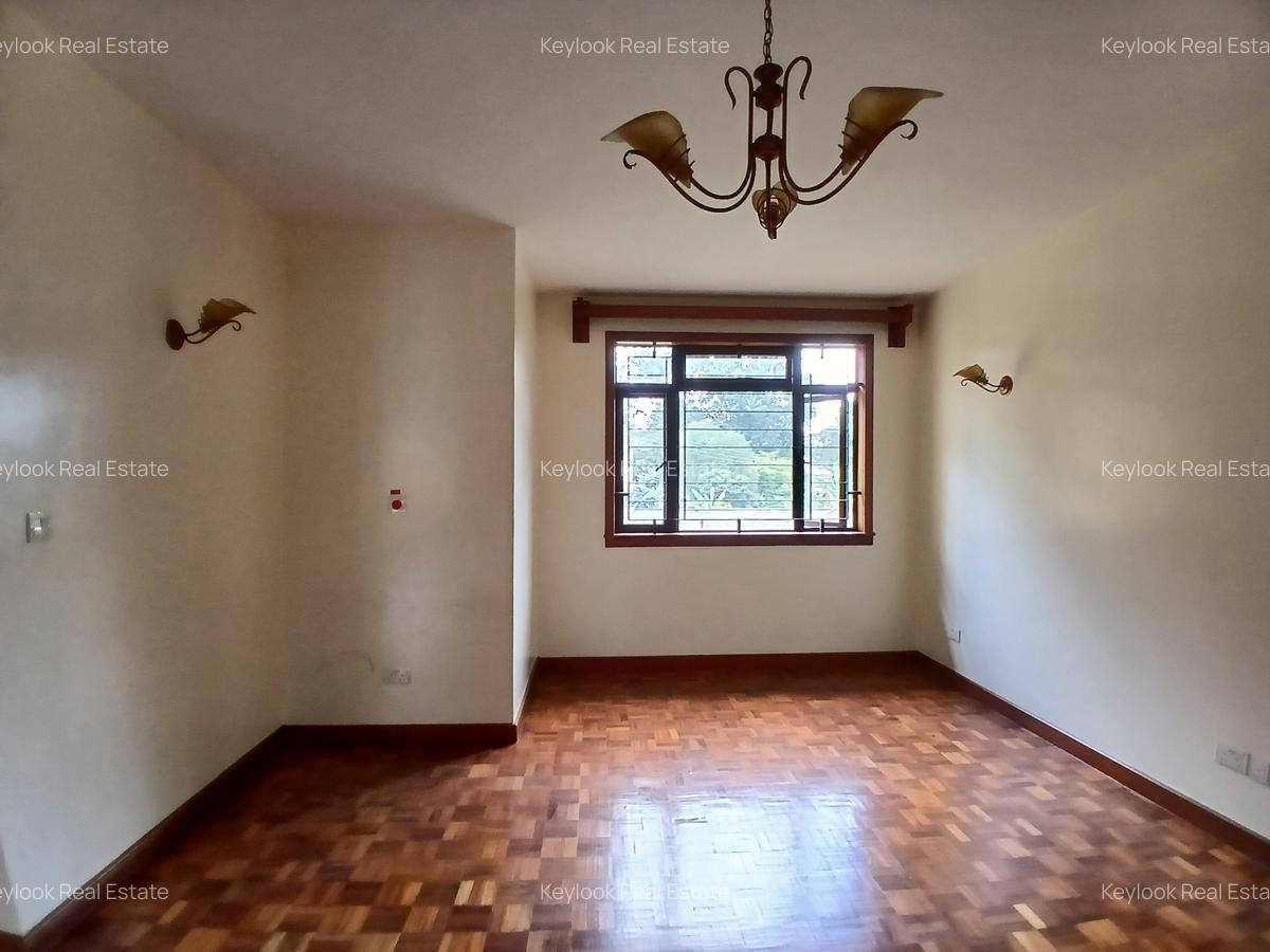5 Bed Townhouse with En Suite in Lavington - 13