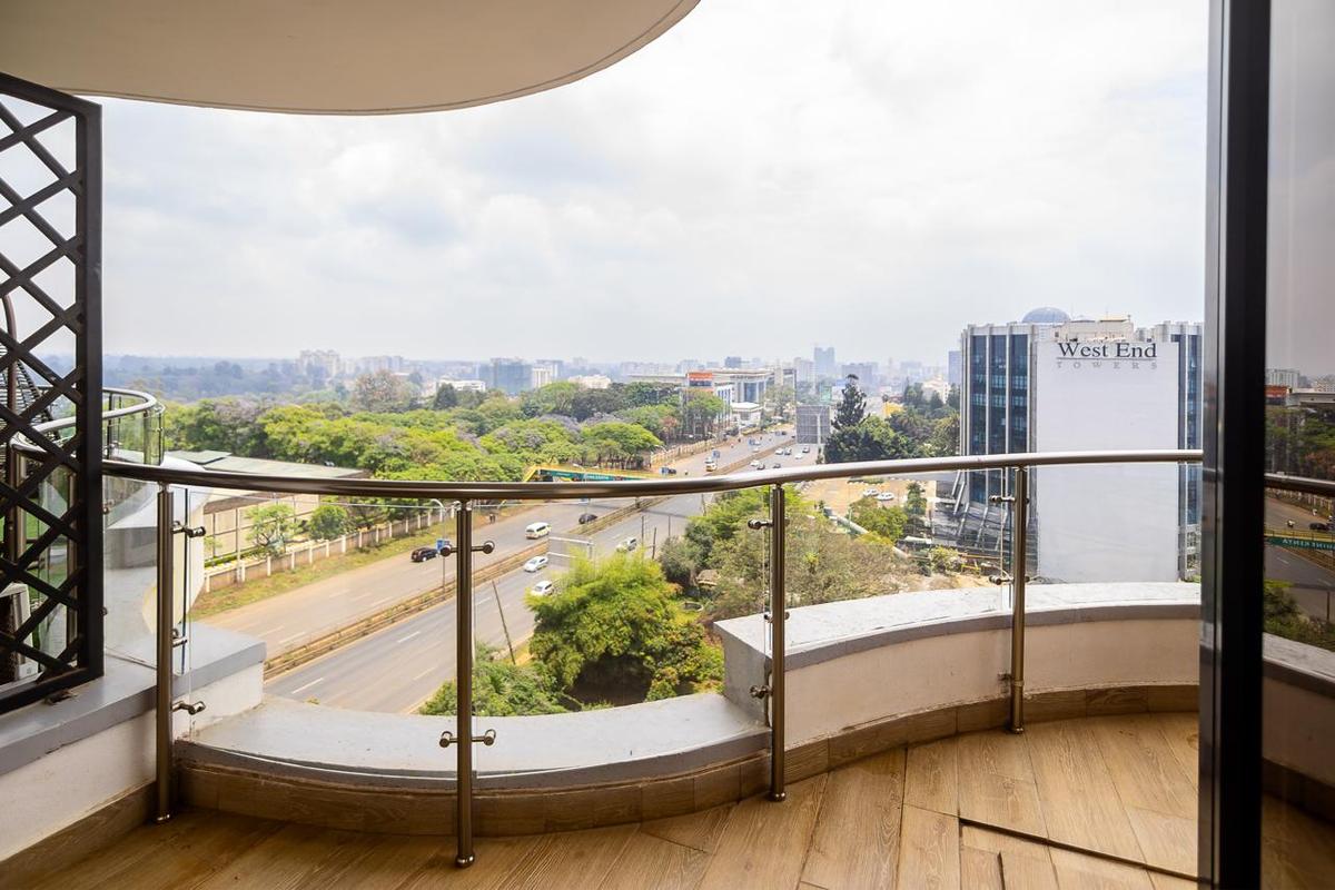 Serviced 2 Bed Apartment with En Suite in Westlands Area - 16