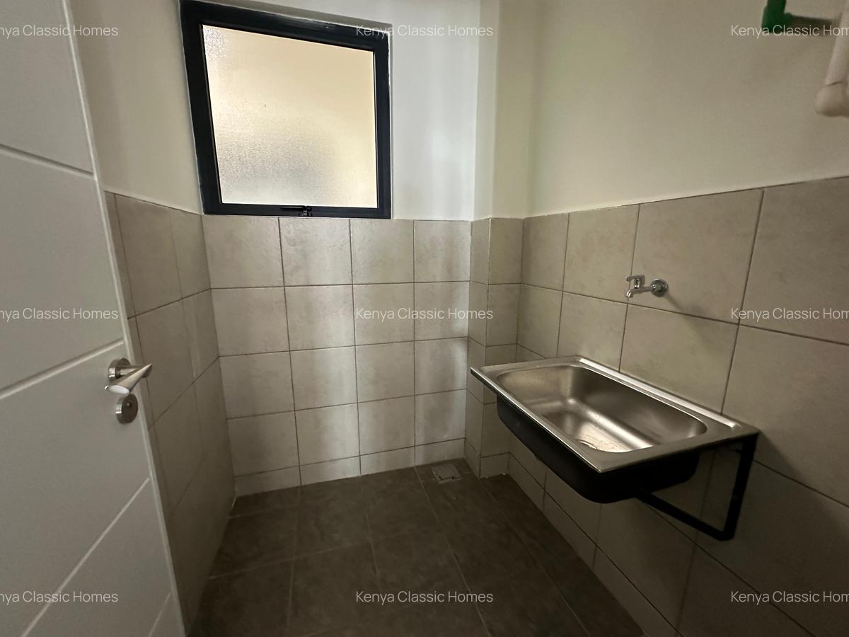 1 Bed Apartment with En Suite at Lavington - 7