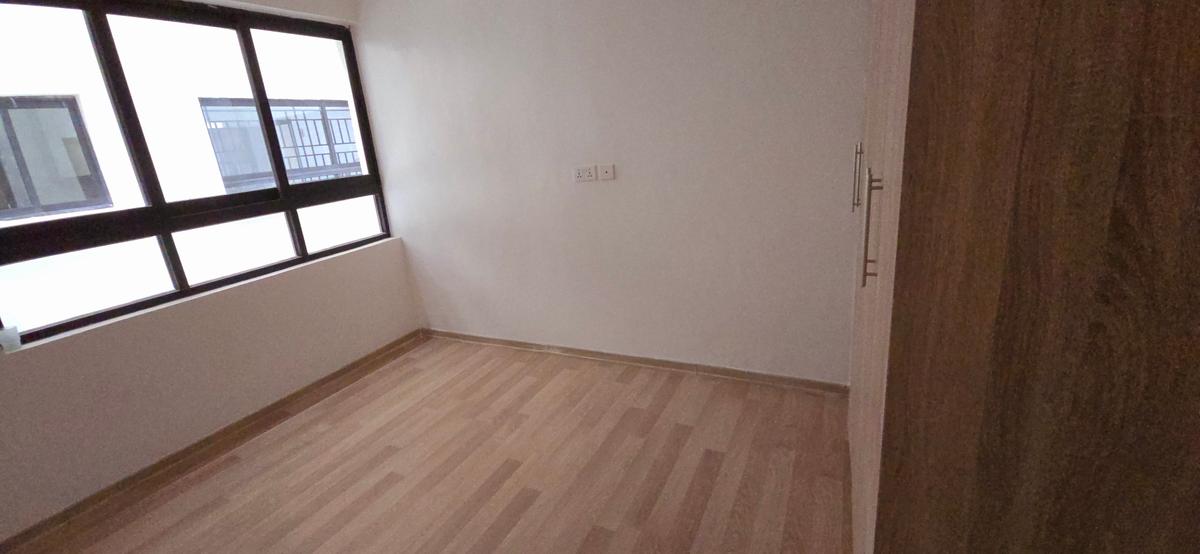 4 Bed Apartment with En Suite at Parklands Avenue - 15