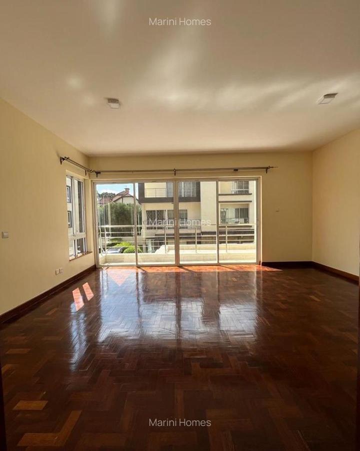 5 Bed Townhouse with En Suite in Lavington - 20