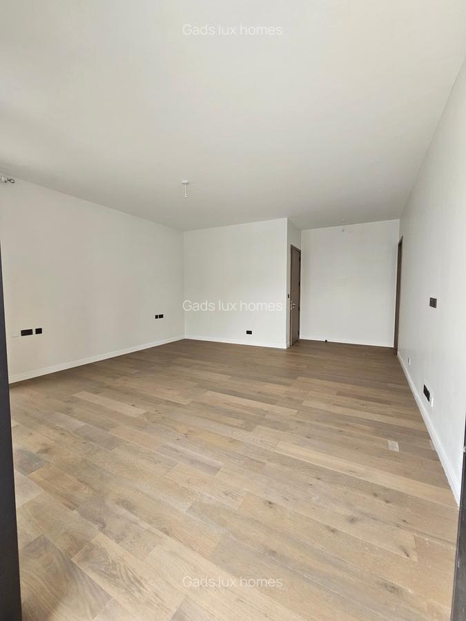 5 Bed Villa with En Suite at Lavington - 14