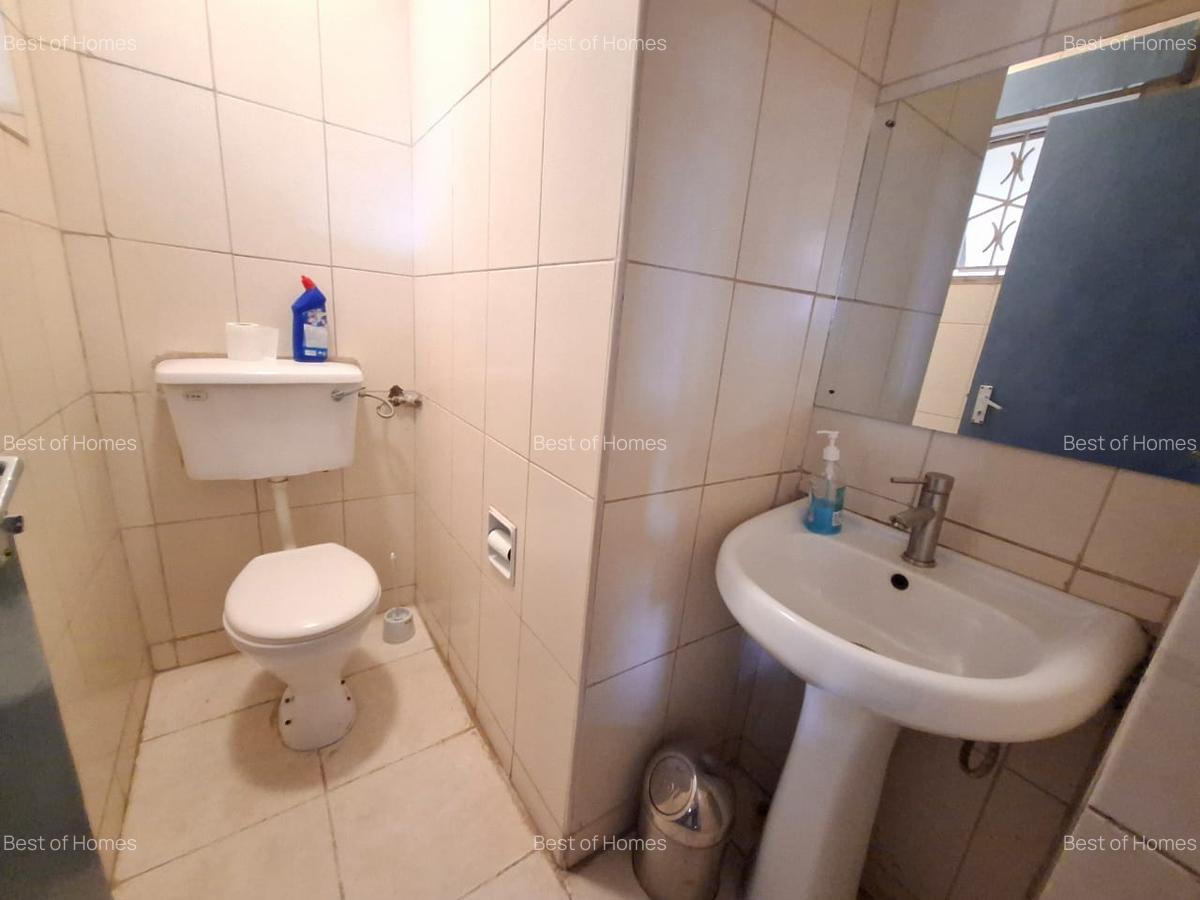 4 Bed House with Garden in Lavington - 3