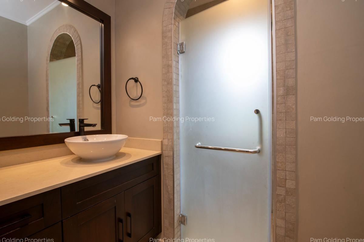 5 Bed House with En Suite in Karen - 9