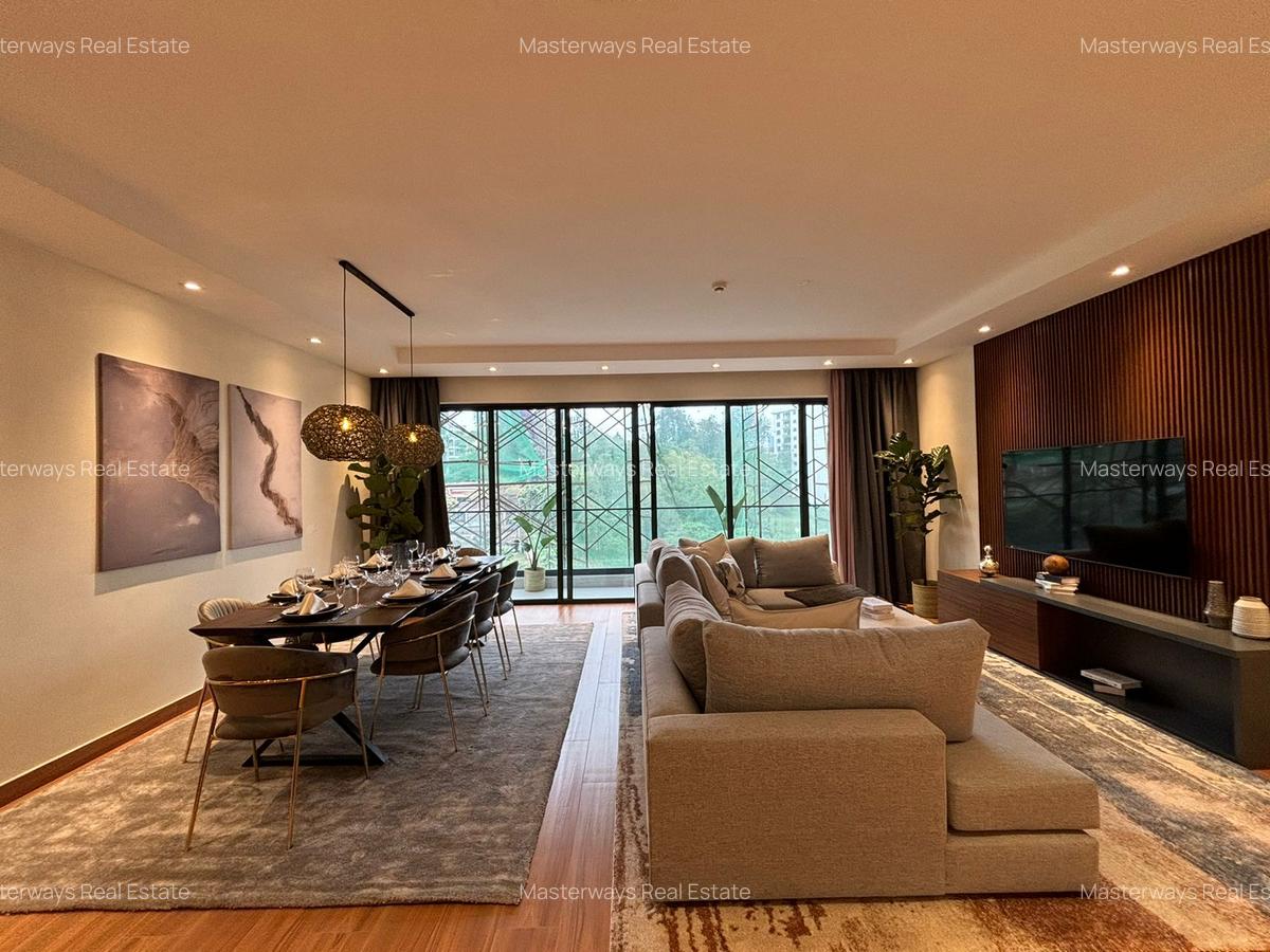 3 Bed Apartment with En Suite in Riverside - 3