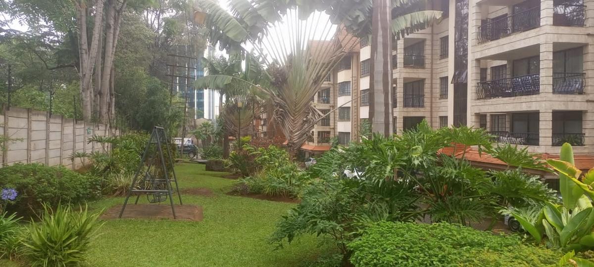 4 Bed Apartment with En Suite at Upperhill - 17